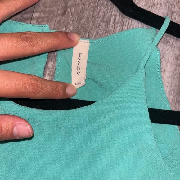 (✨ 3 for $15) Tyche Tank Top - Picture 3 of 3